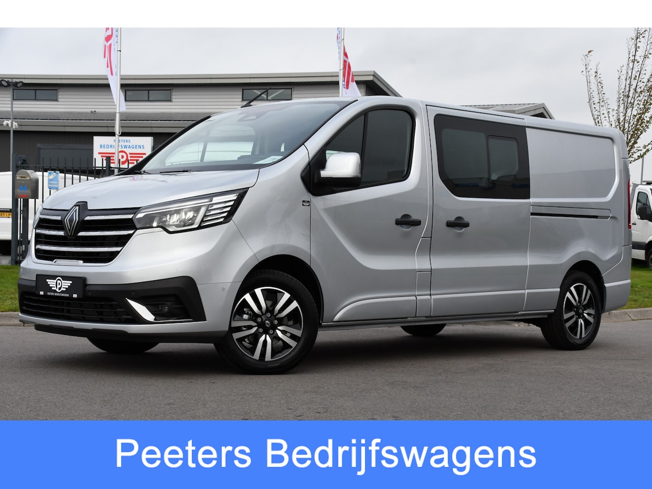 Renault Trafic - 2.0 170 L2H1 Extra DC Facelift! 3 x Leverbaar, Virtual, Cruise, Carplay, Stoelverwarming, - AutoWereld.nl