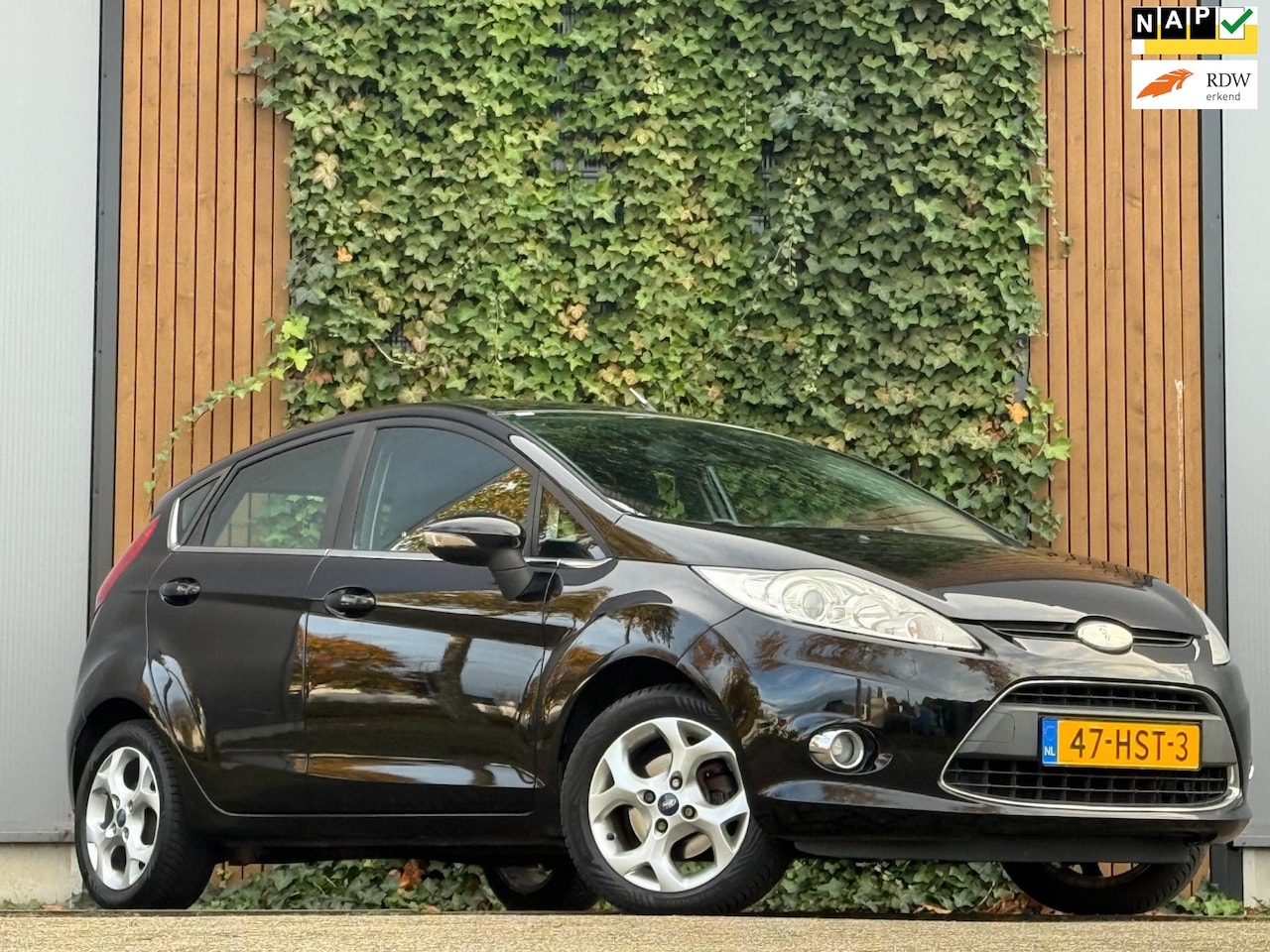 Ford Fiesta - 1.6 Titanium|AIRCO|CRUSE|ALL SEASON - AutoWereld.nl