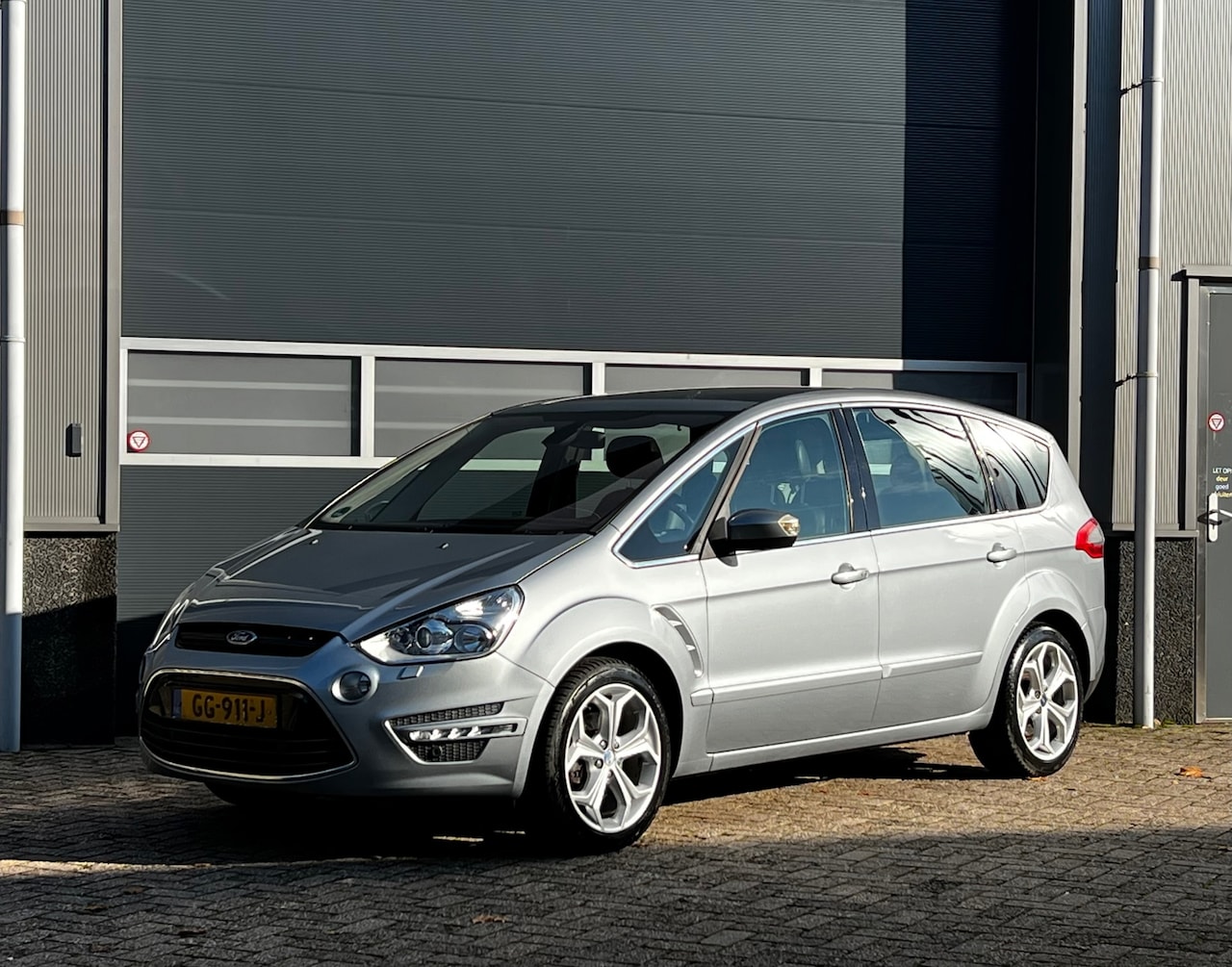 Ford S-Max - 1.6 EcoBoost Platinum 7p. bj.2015 Camera|Pano|Navi|Trekhaak. - AutoWereld.nl