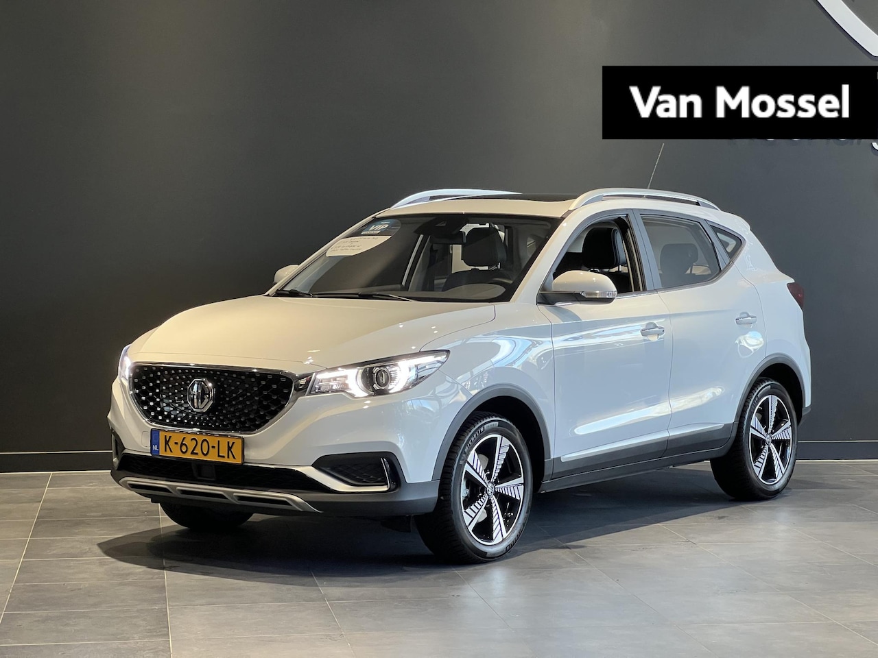 MG ZS - Luxury 45 kWh | Navi | Panoramadak | Leder | Camera | Apple CarPlay | Adaptive Cruise Cont - AutoWereld.nl