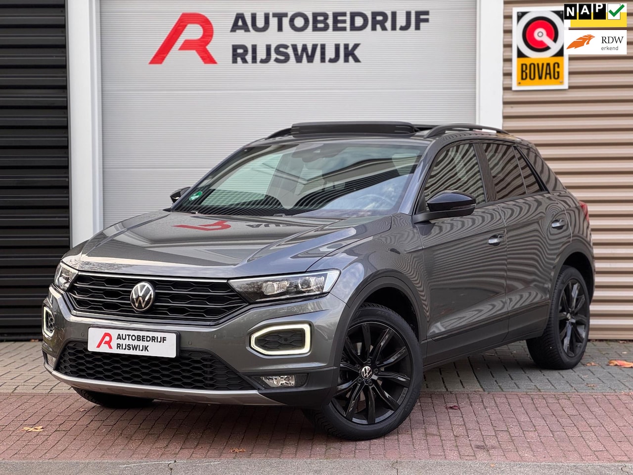 Volkswagen T-Roc - 1.5 TSI Sport Pano/Virtual/Camera/Keyless - AutoWereld.nl