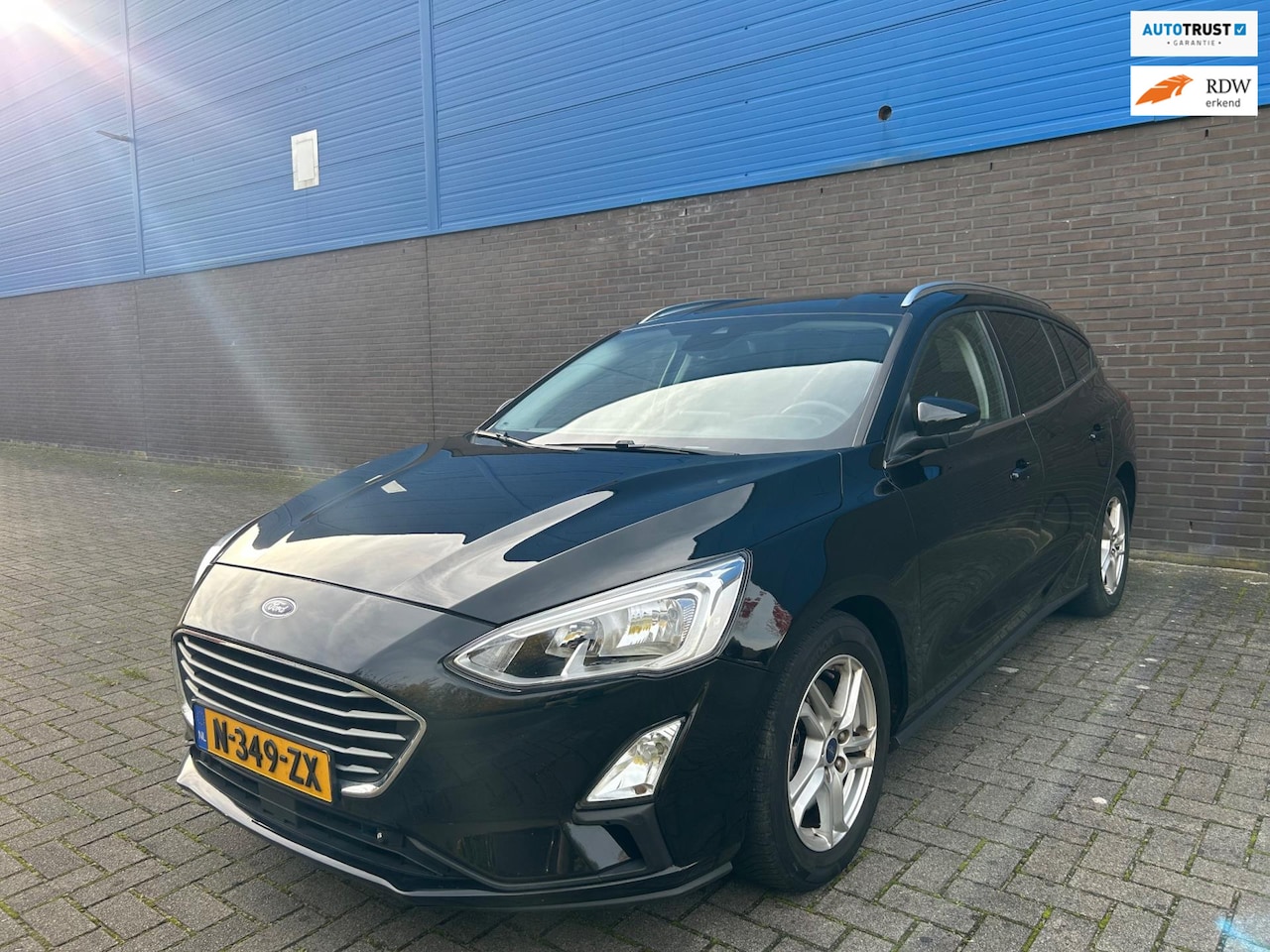 Ford Focus Wagon - 1.0 EcoBoost Titanium Business | Automaat | Led | CarPlay | LM Velgen | Parkeersensoren | - AutoWereld.nl