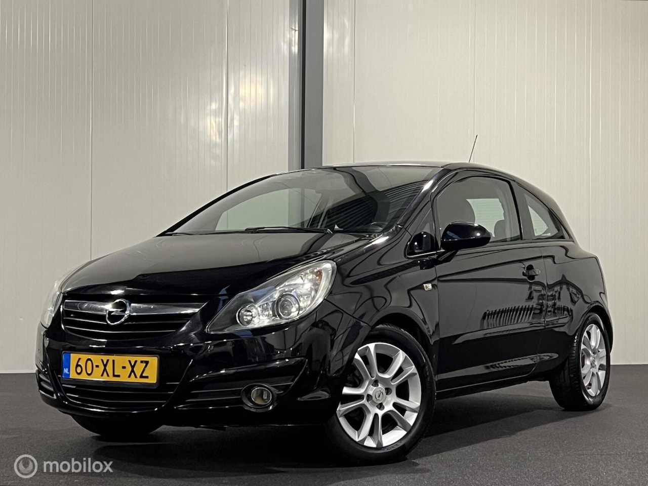 Opel Corsa - 1.4-16V Sport 1.4-16V Sport - AutoWereld.nl