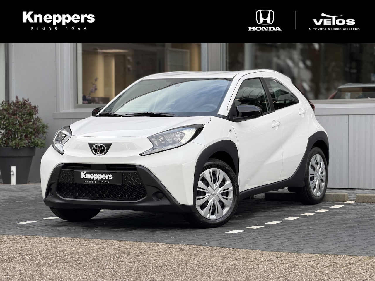 Toyota Aygo X - 1.0 VVT-i Play Apple/Android, Cruise control, Voorstoelen verwarmd , All-in Rijklaarprijs - AutoWereld.nl