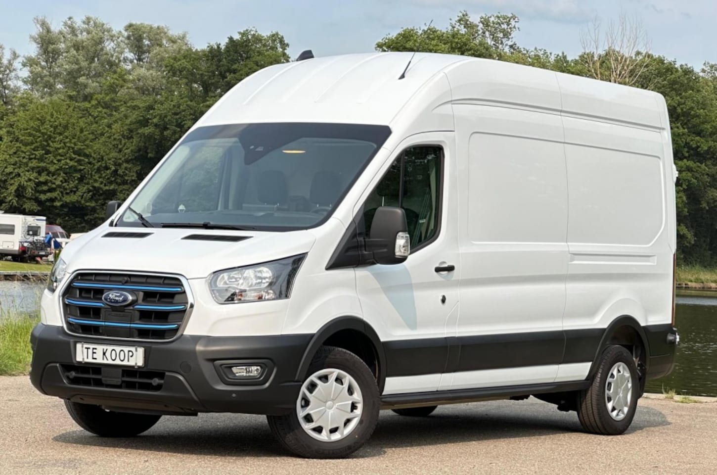 Ford E-Transit - 350 L3H3 Trend 68kWh - AutoWereld.nl