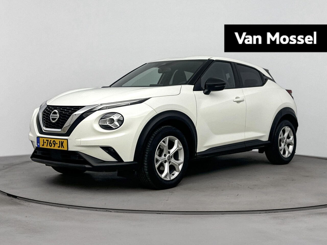 Nissan Juke - 1.0 DIG-T N-Connecta 117PK | Climate Control | Achteruitrijcamera | Lichtmetalen Velgen 17 - AutoWereld.nl