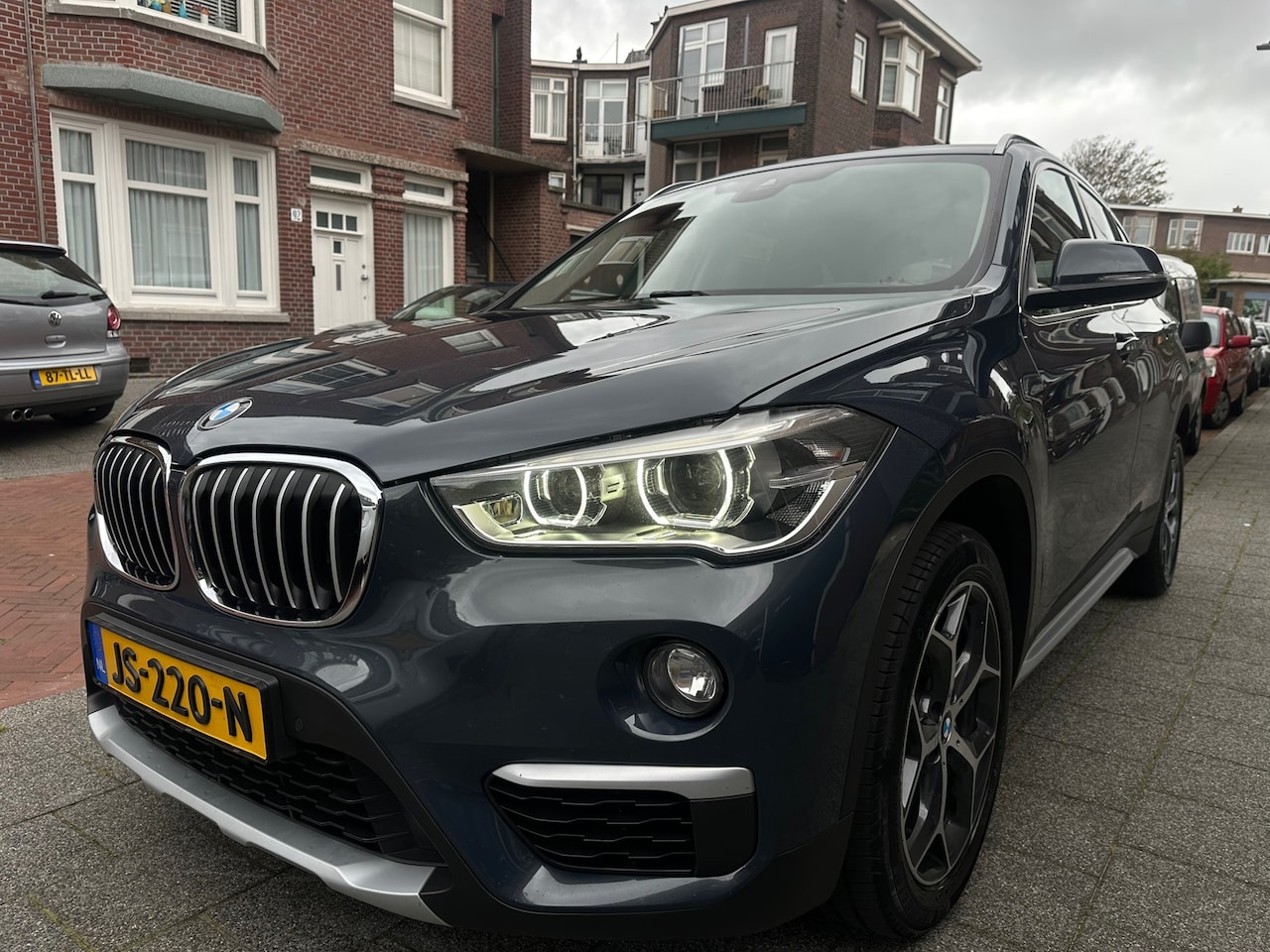BMW X1 - SDrive20i Centennial Executive AUTOMAAT Pano Clima Cruise PDC LMV Nette Auto - AutoWereld.nl