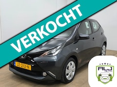 Toyota Aygo - Occasion 1.0 VVT-i x-play met parkeercamera () | Tweedehands Aygo in antracietgrijs | Unie