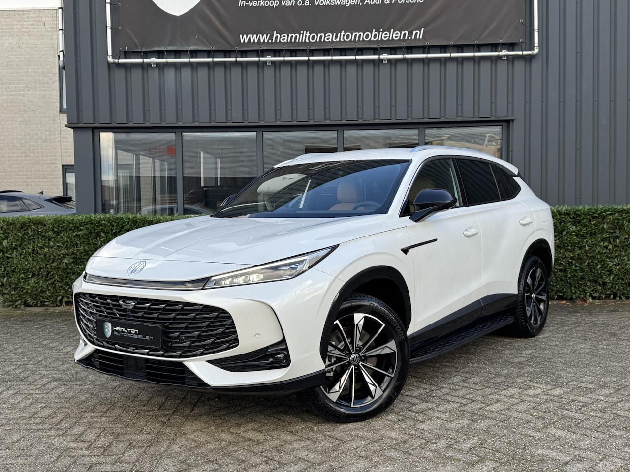 MG HS - 1.5 Luxury Als nieuw 4500km!! - AutoWereld.nl