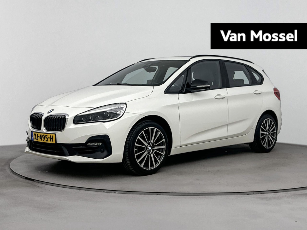 BMW 2-serie Active Tourer - 218i Corporate Lease High Executive 140Pk | Navigatie | Parkeersensoren Voor & Achter | Ac - AutoWereld.nl
