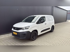Peugeot Partner - 1.2 Airco 3 Persoons Benzine