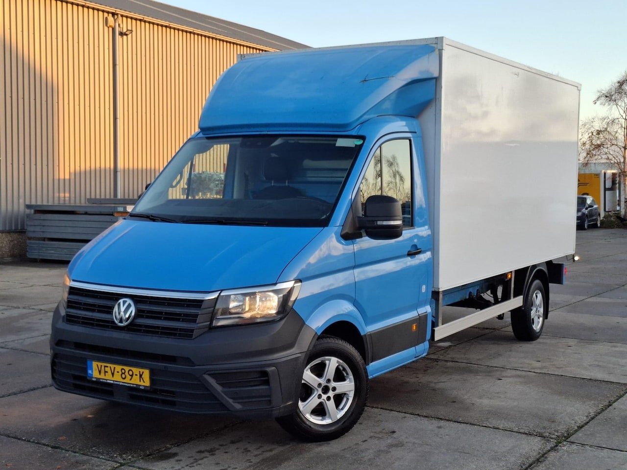 Volkswagen Crafter - 35 2.0 TDI L4H3 BAKWAGEN MET DEUREN / EURO 6 / N.A.P / DEALER ONDERHOUDEN - AutoWereld.nl
