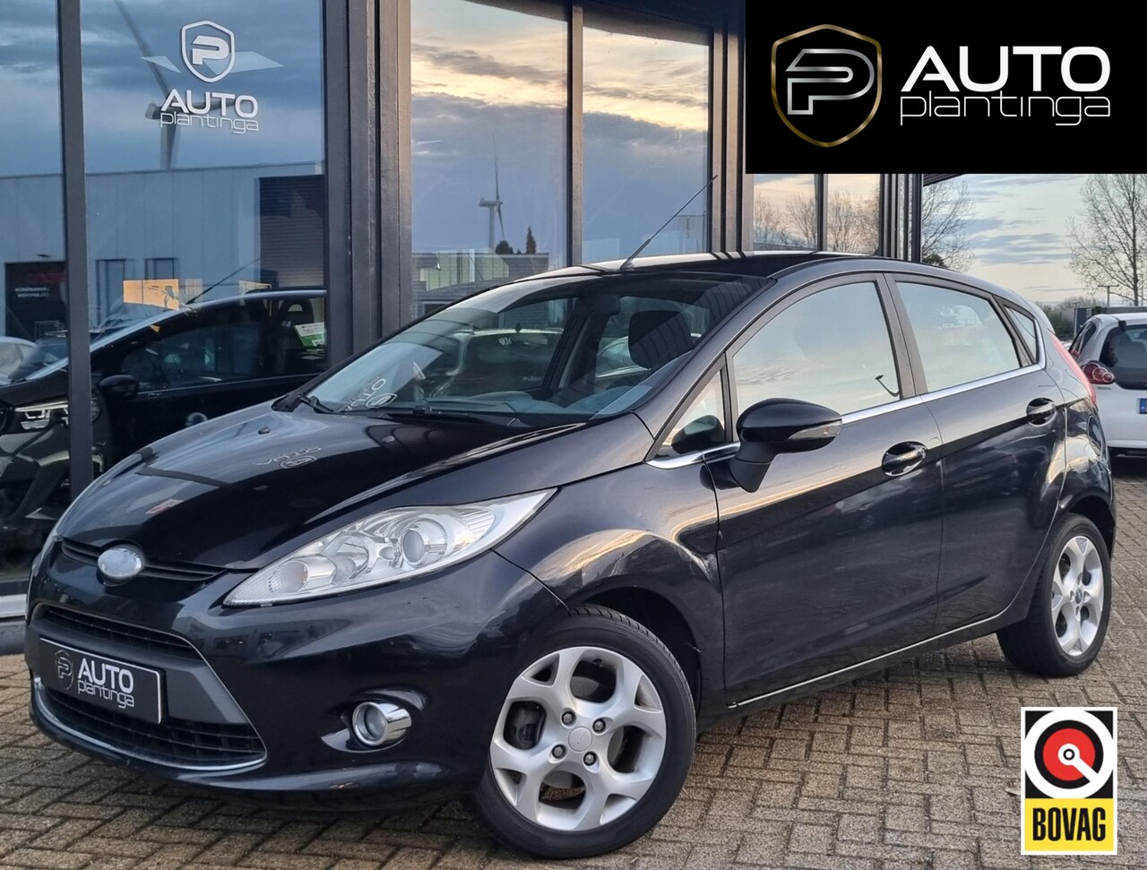 Ford Fiesta - 1.25 Titanium 82PK | Dealeronderhouden! | Trekhaak | Airco | Lichtmetalen Velgen | 5 Deurs - AutoWereld.nl