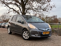 Honda Jazz - 1.4 Hybrid | Leder + Stoelverw. + Clima + Cruise nu €8.975,
