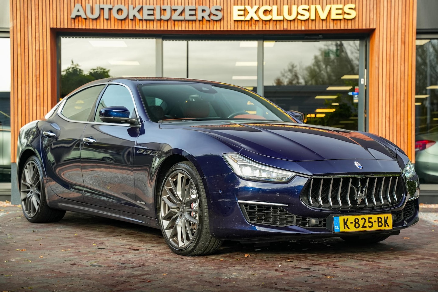 Maserati Ghibli - 3.0 V6 GranLusso 21"LM Keyless Camera - AutoWereld.nl