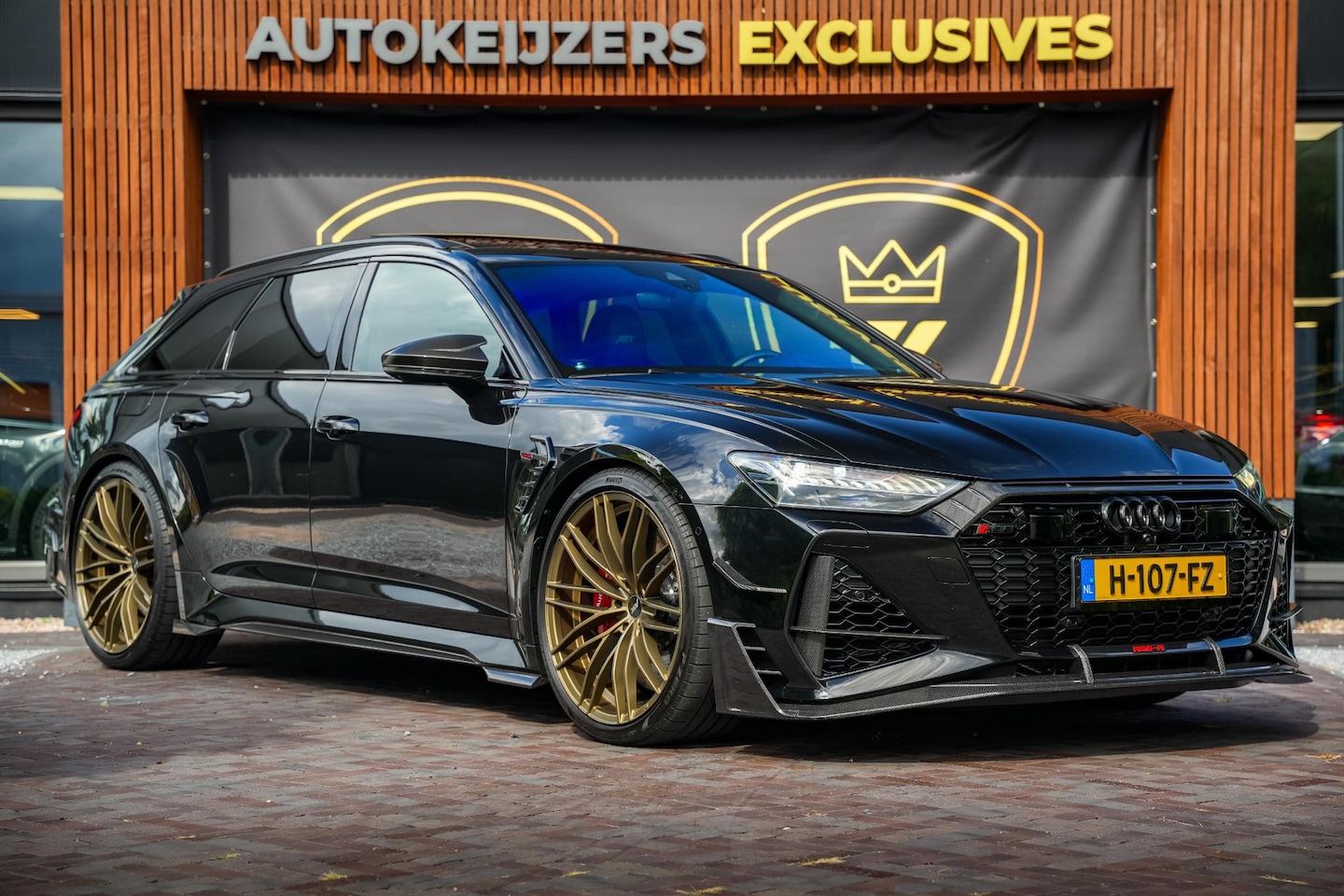 Audi A6 Avant - RS 6 TFSI quattro ABT RS-R 1 of 125 Akrapovic Panodak Keramisch Stoelvent. B&O+ Eventuri 3 - AutoWereld.nl