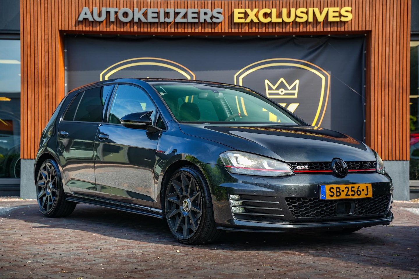 Volkswagen Golf - 2.0 TSI GTI Virtueel cockpit Adapt. cruise Camera - AutoWereld.nl