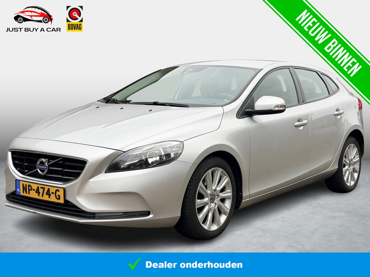 Volvo V40 - 2.0 D2 Momentum / Metallic Silver / Cruise control /  Volledig dealeronderhouden! - AutoWereld.nl