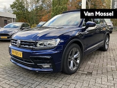 Volkswagen Tiguan - 2.0 TDI Highline 150 PK DSG | Automaat | R-Line Exterieur | Trekhaak | Panoramadak | Elekt