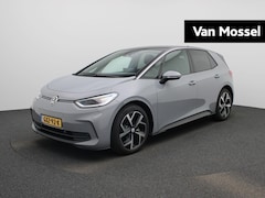 Volkswagen ID.3 - Pro Oranje Edition 59 kWh | EM | Stoel en Stuurwarming | Navigatie | Park Assist | IQ LED
