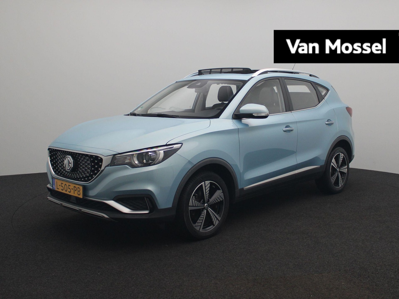 MG ZS - Luxury 45 kWh - AutoWereld.nl