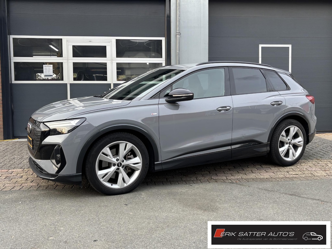 Audi Q4 e-tron - 40 Launch edition S Competition 77 kWh |SOH 88% |Trekhaak inklapbaar |Warmtepomp | PDC V+A - AutoWereld.nl