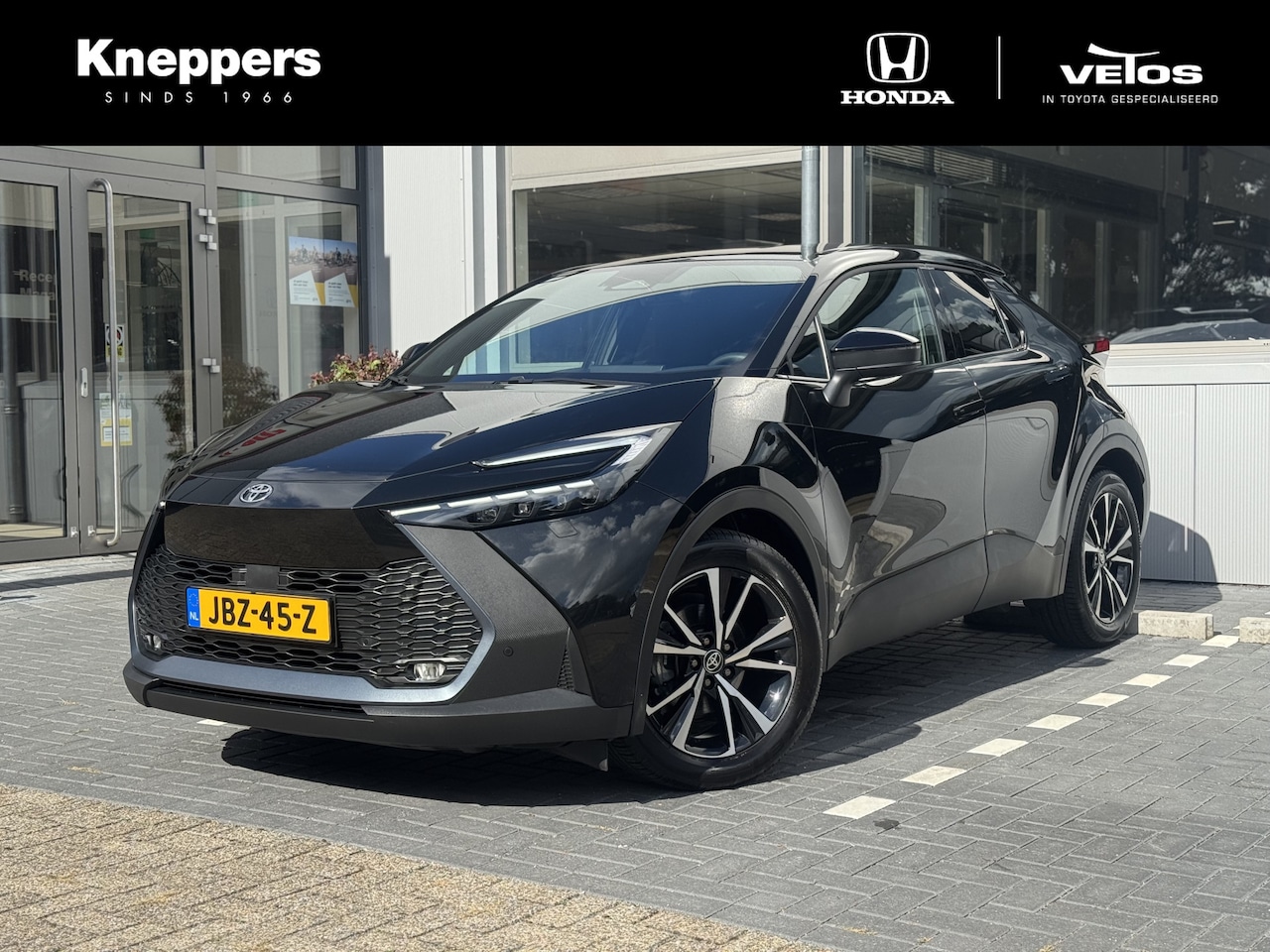 Toyota C-HR - 1.8 Hybrid 140 First Edition Dodehoekdetectie, Navigatie, Parkeersensoren V + A , All-in R - AutoWereld.nl