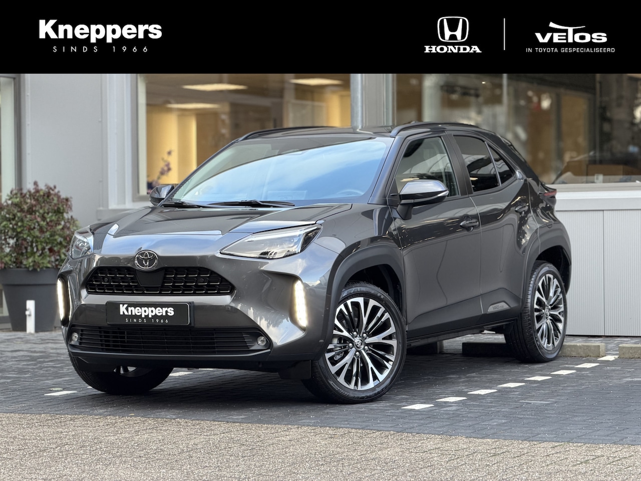 Toyota Yaris Cross - 1.5 Hybrid 130 Executive Parkeersensoren V+A. Dodehoekdetectie, Elek.achterklep , All-in R - AutoWereld.nl