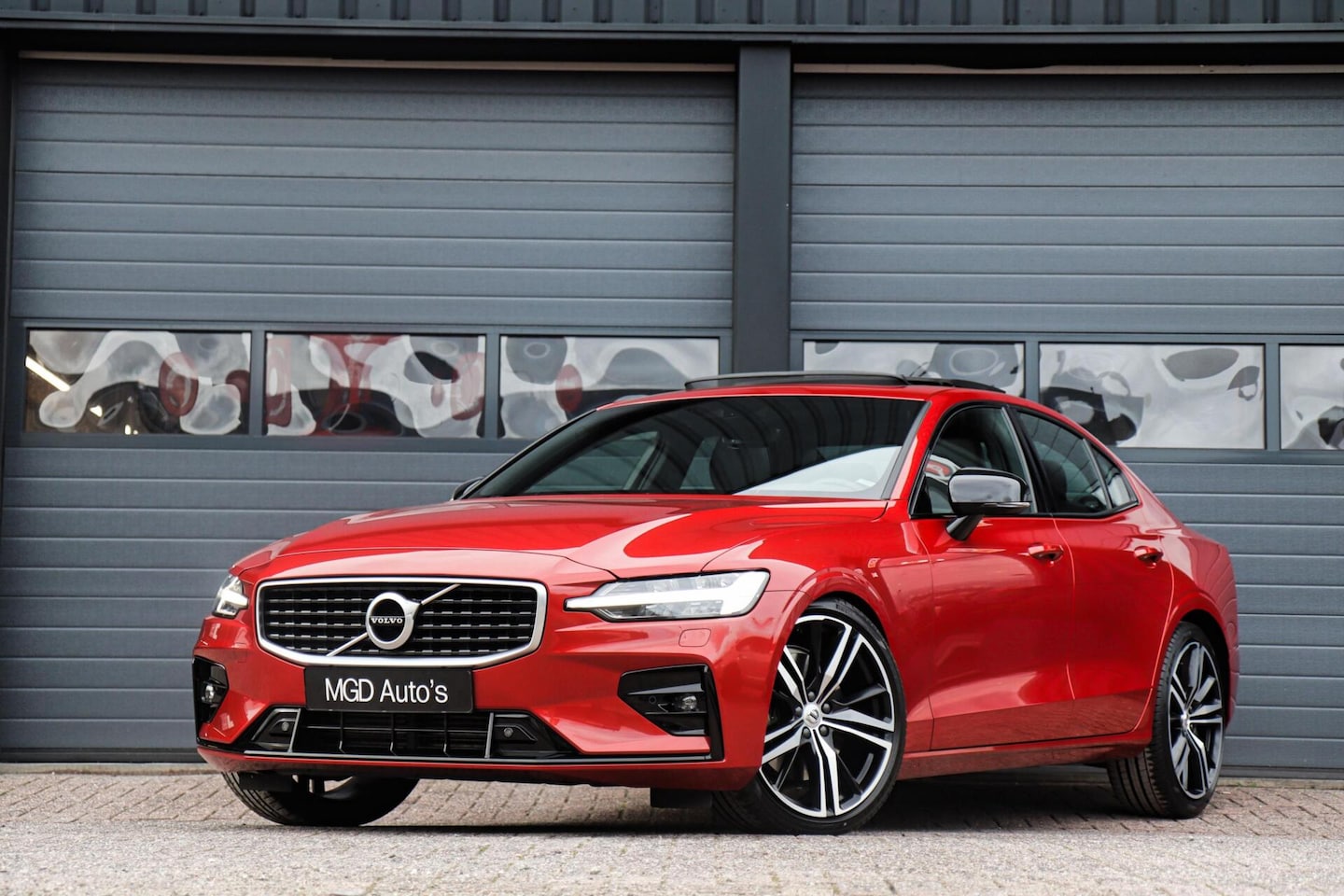 Volvo S60 - 2.0 T5 R-Design /PANODAK/HARMAN-KARDON/MEMORY/KEYLESS/CAMERA/STOEL+STUURVERW./HUD! - AutoWereld.nl