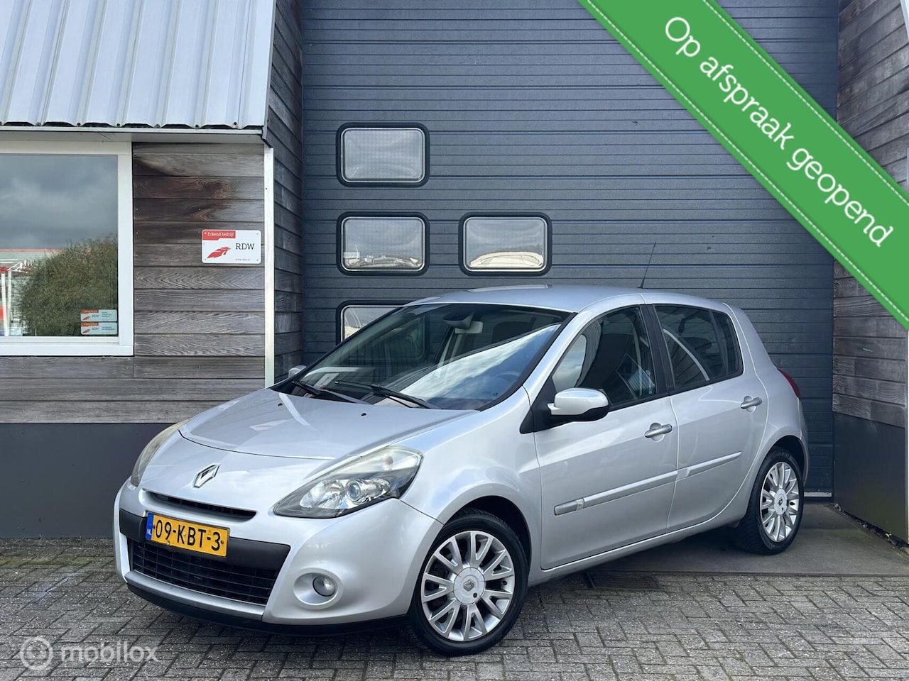 Renault Clio - 1.2 TCe Sélection Business Sport| Trekhaak|Cruise - AutoWereld.nl