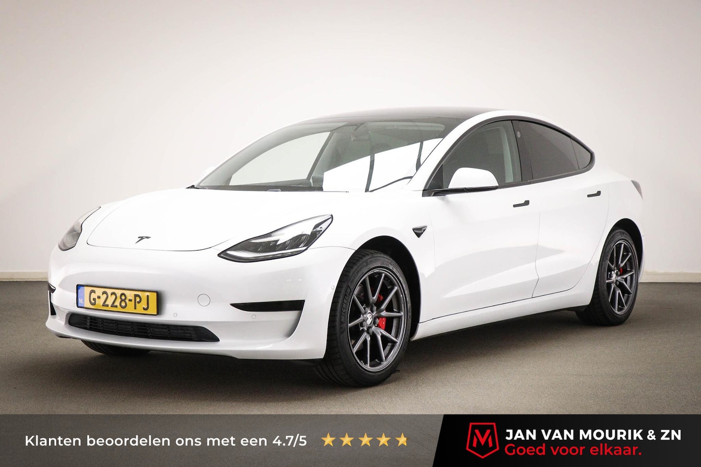 Tesla Model 3 - Standard RWD Plus 60 kWh | PANORAMADAK - AutoWereld.nl