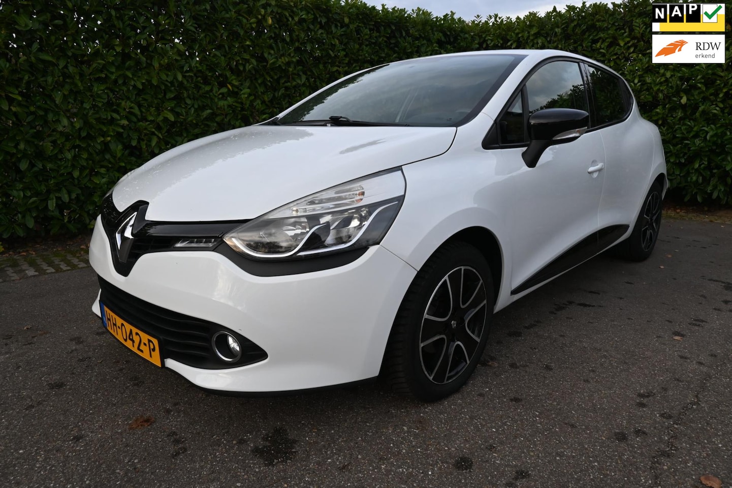 Renault Clio - 0.9 TCe Expression. Origineel Nederlandse auto met NAP. - AutoWereld.nl
