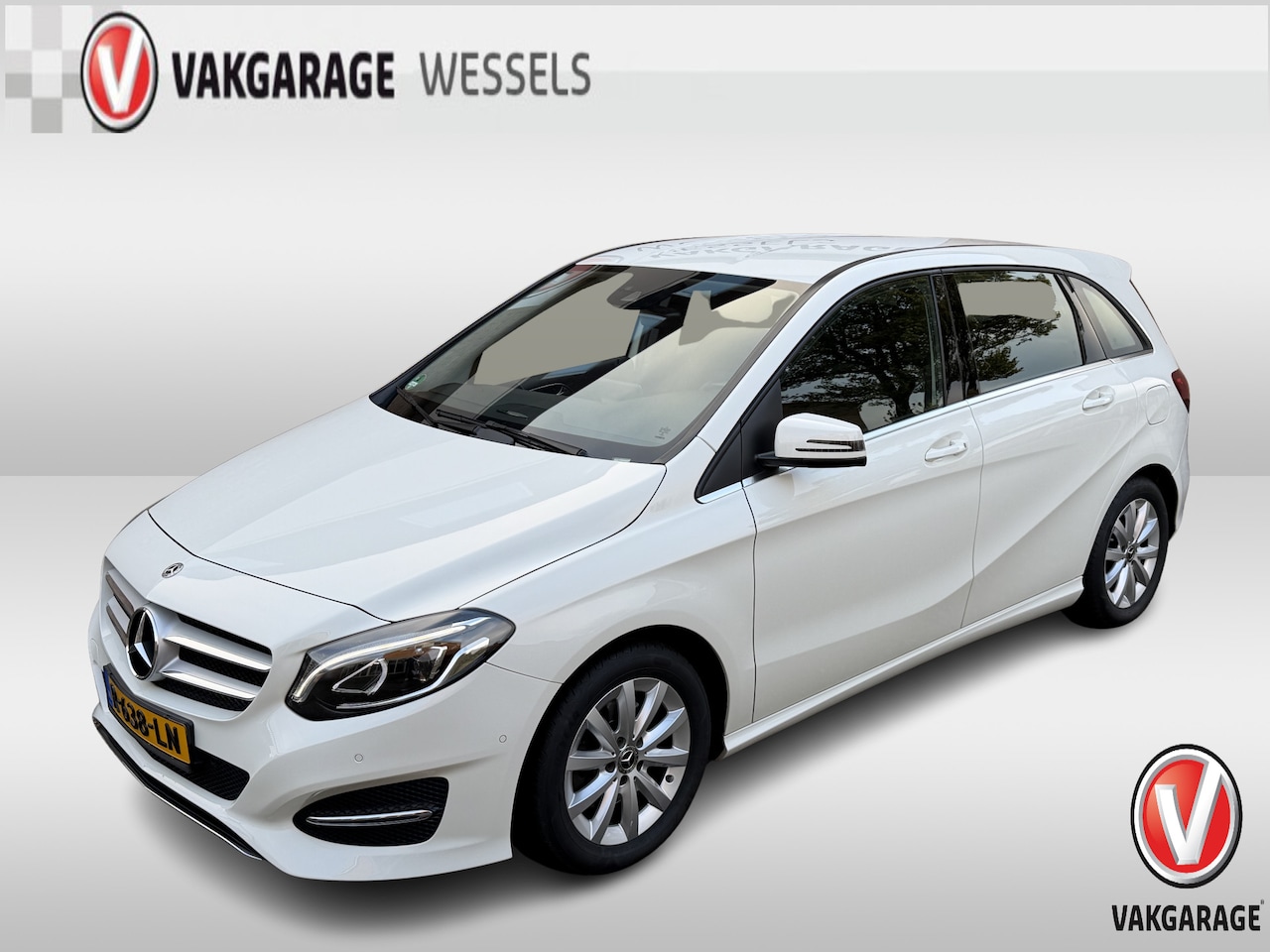 Mercedes-Benz B-klasse - 180 Automaat | PDC | Trekhaak | LED | - AutoWereld.nl