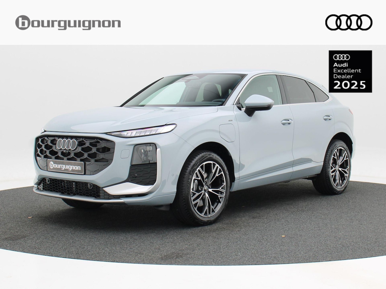 Audi Q3 - 1.5 | e-hybrid | S edition | 19 inch velgen | Privacyglas | Tech plus pakket | Audi Phone - AutoWereld.nl