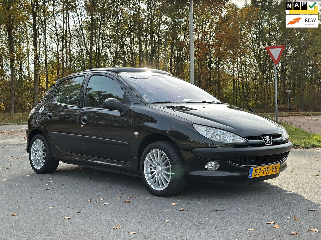 Peugeot 206 - 1.6-16V Gentry 1.6-16V Gentry - AutoWereld.nl