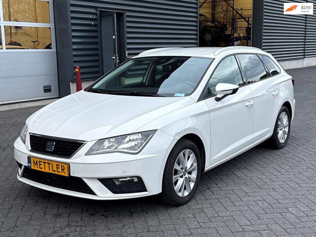 SEAT Leon ST - 1.5 TSI Style Ultimate Edition 1.5 TSI Style Ultimate Edition, trekhaak, navigatie, clima - AutoWereld.nl