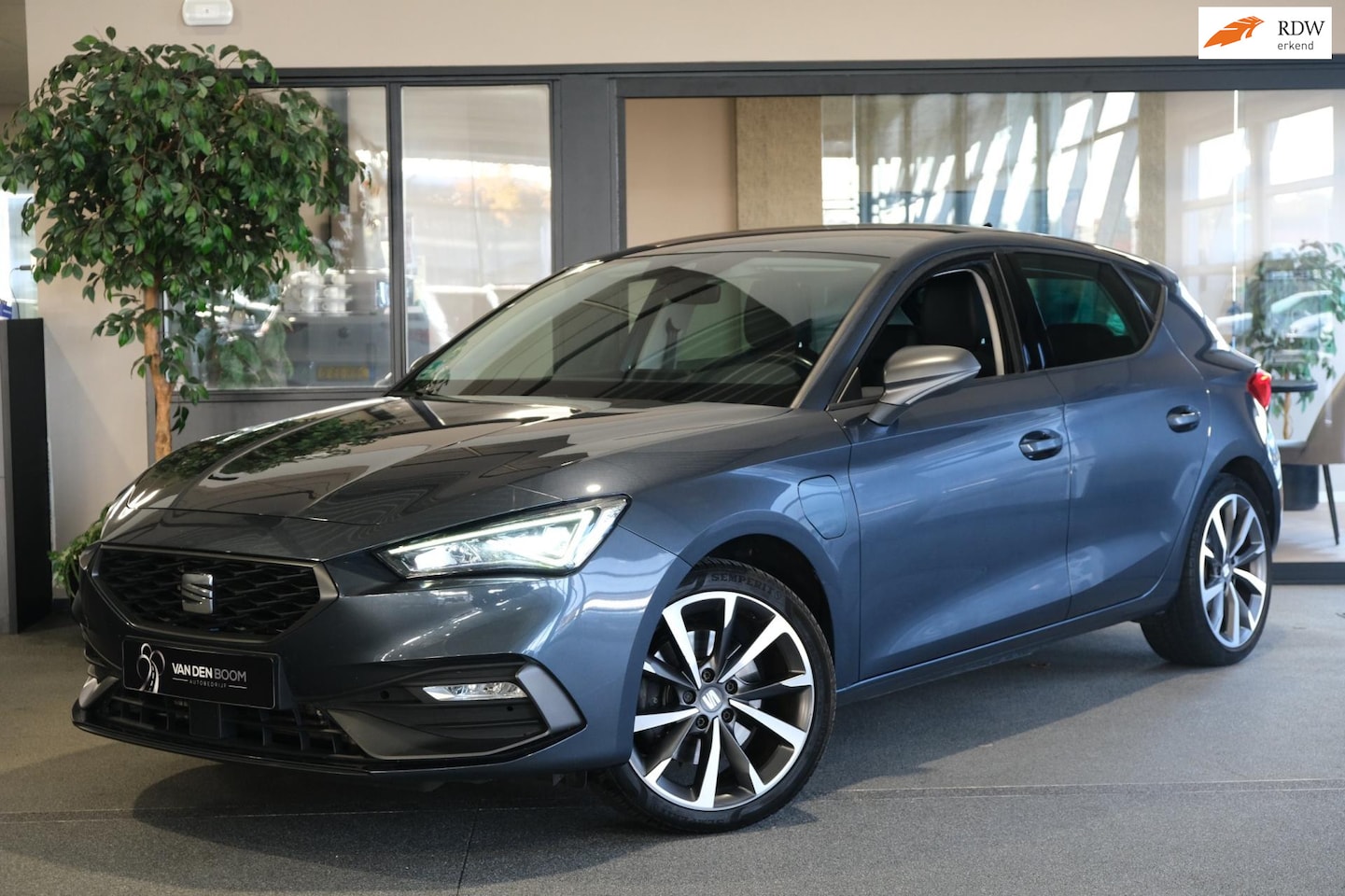 SEAT Leon - 1.4 TSI eHybrid PHEV FR 204PK Navi ACC CAM PDC - AutoWereld.nl