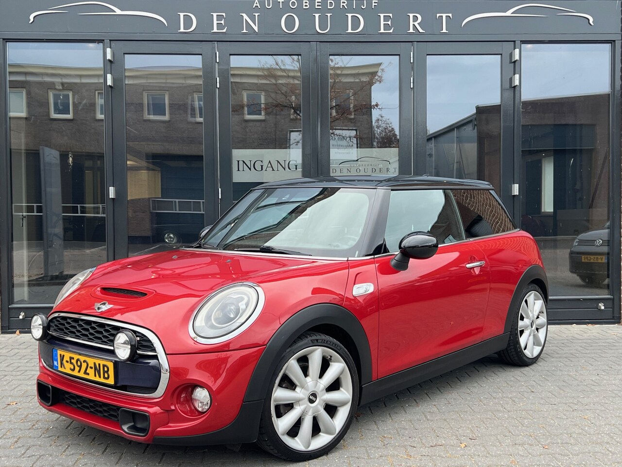 MINI Cooper S - Mini 2.0 Chili NAVI / LED / HARMAN VOL VOL - AutoWereld.nl