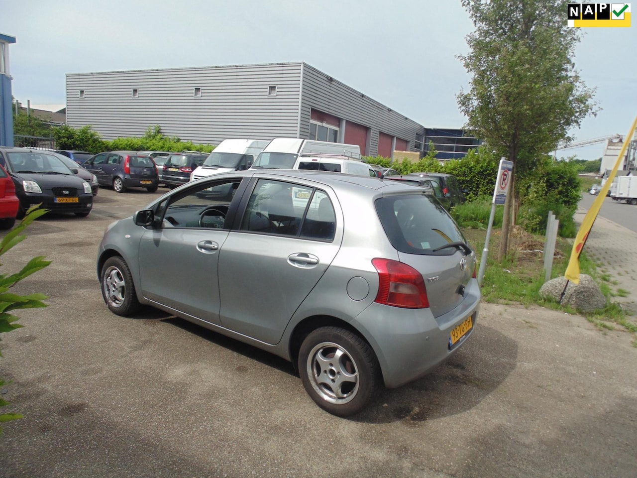 Toyota Yaris - 1.3 VVTi Sol MET AIRCO - AutoWereld.nl