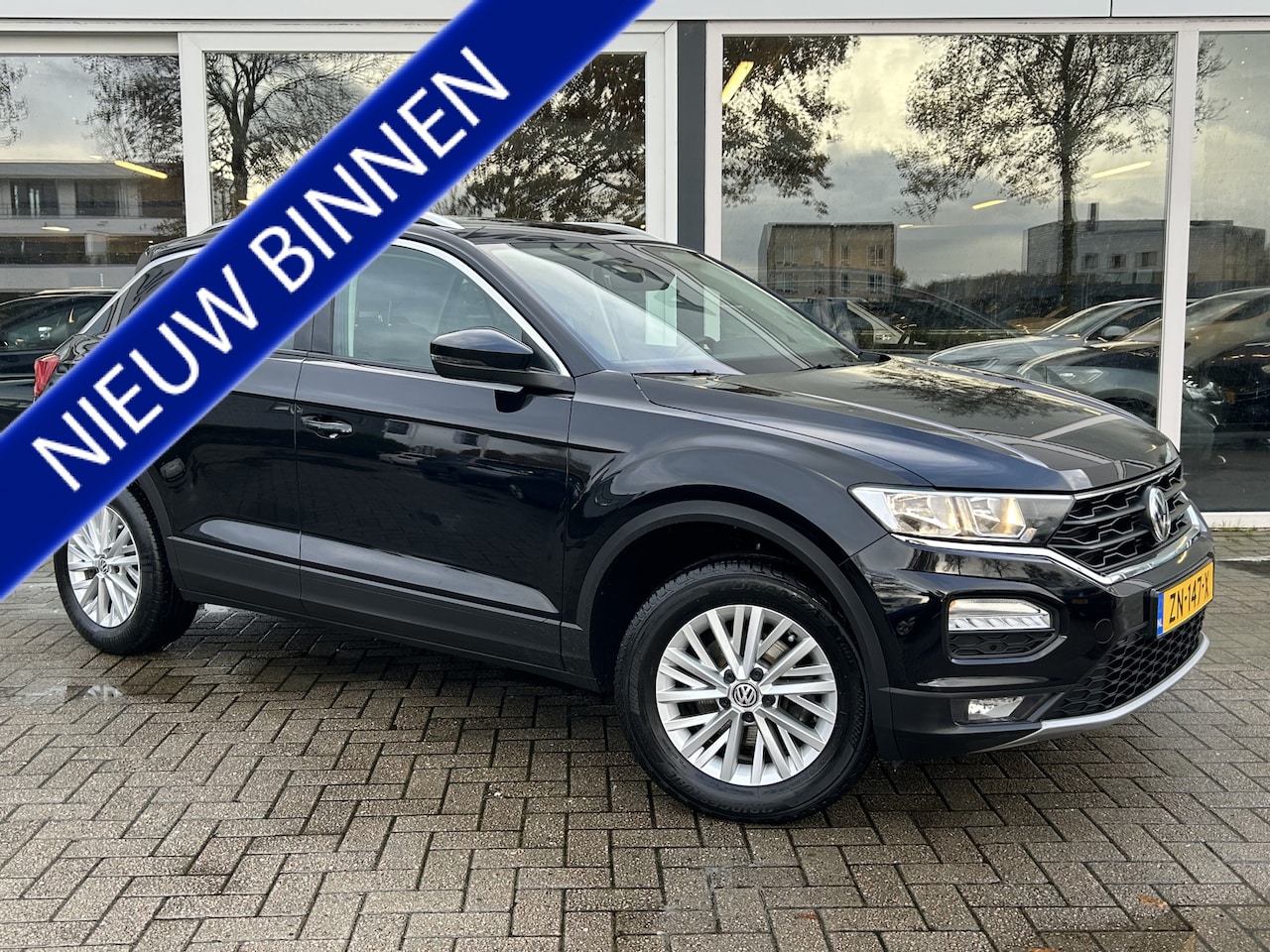 Volkswagen T-Roc - 1.6 TDI Style 50% deal 9.475,- ACTIE Trekhaak / Airco / Cruise / Telefoon - AutoWereld.nl