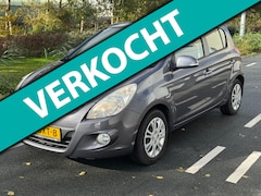 Hyundai i20 - 1.4i i-Motion / NAP / AIRCO / AUTOMAAT
