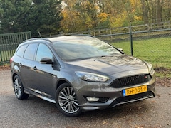 Ford Focus Wagon - 1.0 ST-Line /Trekhaak/Navi/Cruise/ST-line/