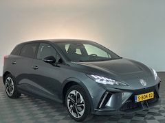 MG 4 - 4 MG4 Luxury 64 kWh | Trekhaak | CARPLAY ✅ 1e Eigenaar