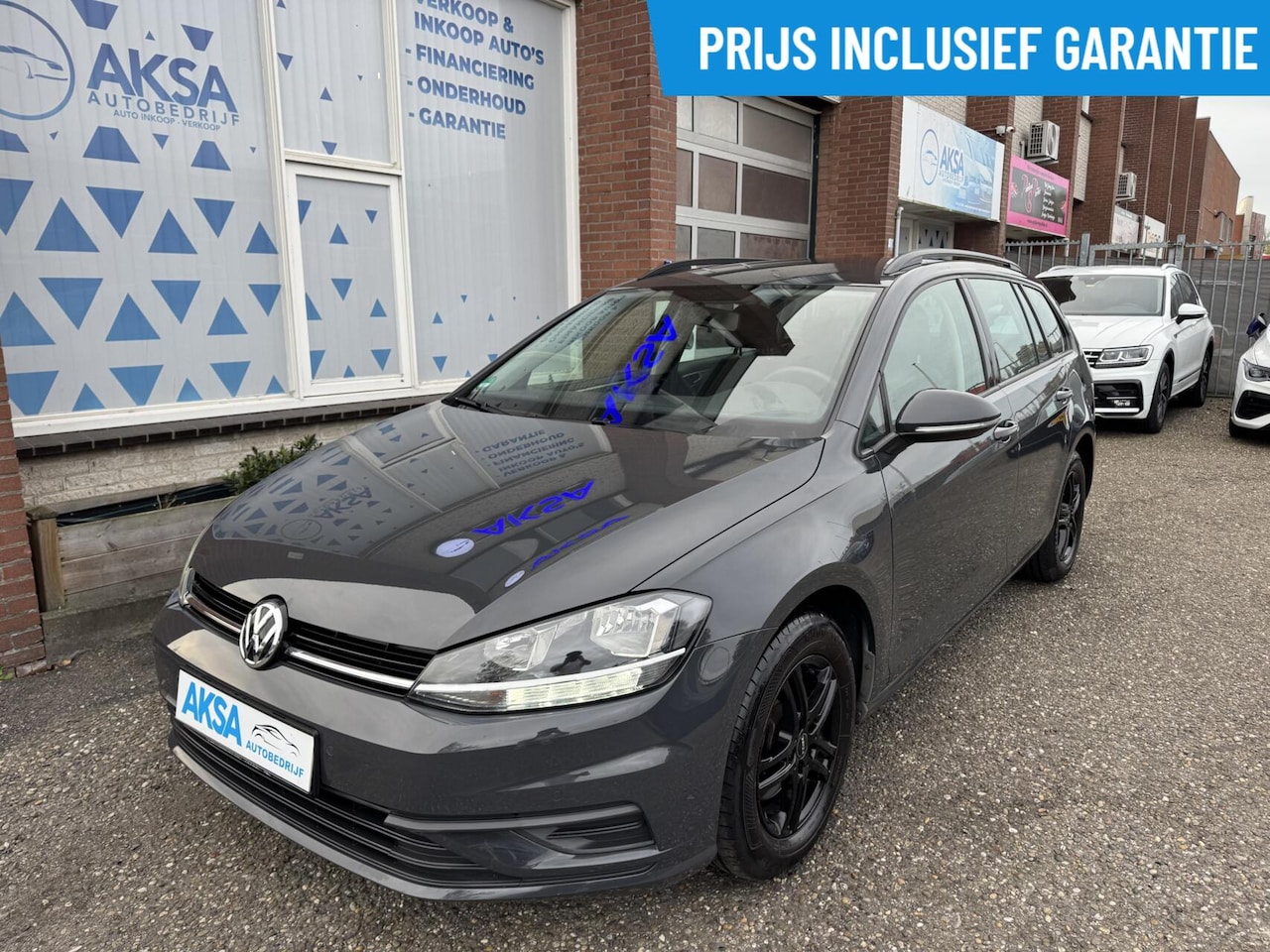 Volkswagen Golf - 1.0 TSI 110pk Comfortline CarPlay Navi Elektr.Trekhaak Garantie Airco - AutoWereld.nl