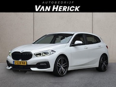 BMW 1-serie - 118i Executive Edition | Virtual cockpit | Keyless | Cruise