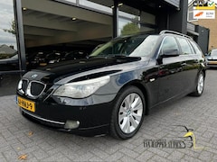BMW 5-serie Touring - 5-serie Touring 520i Business Line LEDER/ NIEUWE APK/ AIRCO/NAP