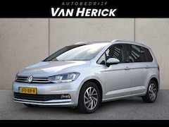 Volkswagen Touran - 1.4 TSI Comfortline 7 Persoons Automaat | ACC | Navi | Stoelverwarming