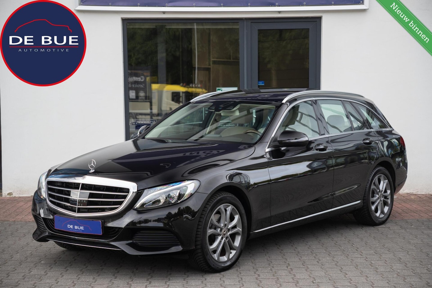 Mercedes-Benz C-klasse Estate - 180 Prestige Classic|Trekhaak|Panoramadak|Head Up|Burmester|LED|ACC|UNIEK Dealer Onderhoud - AutoWereld.nl