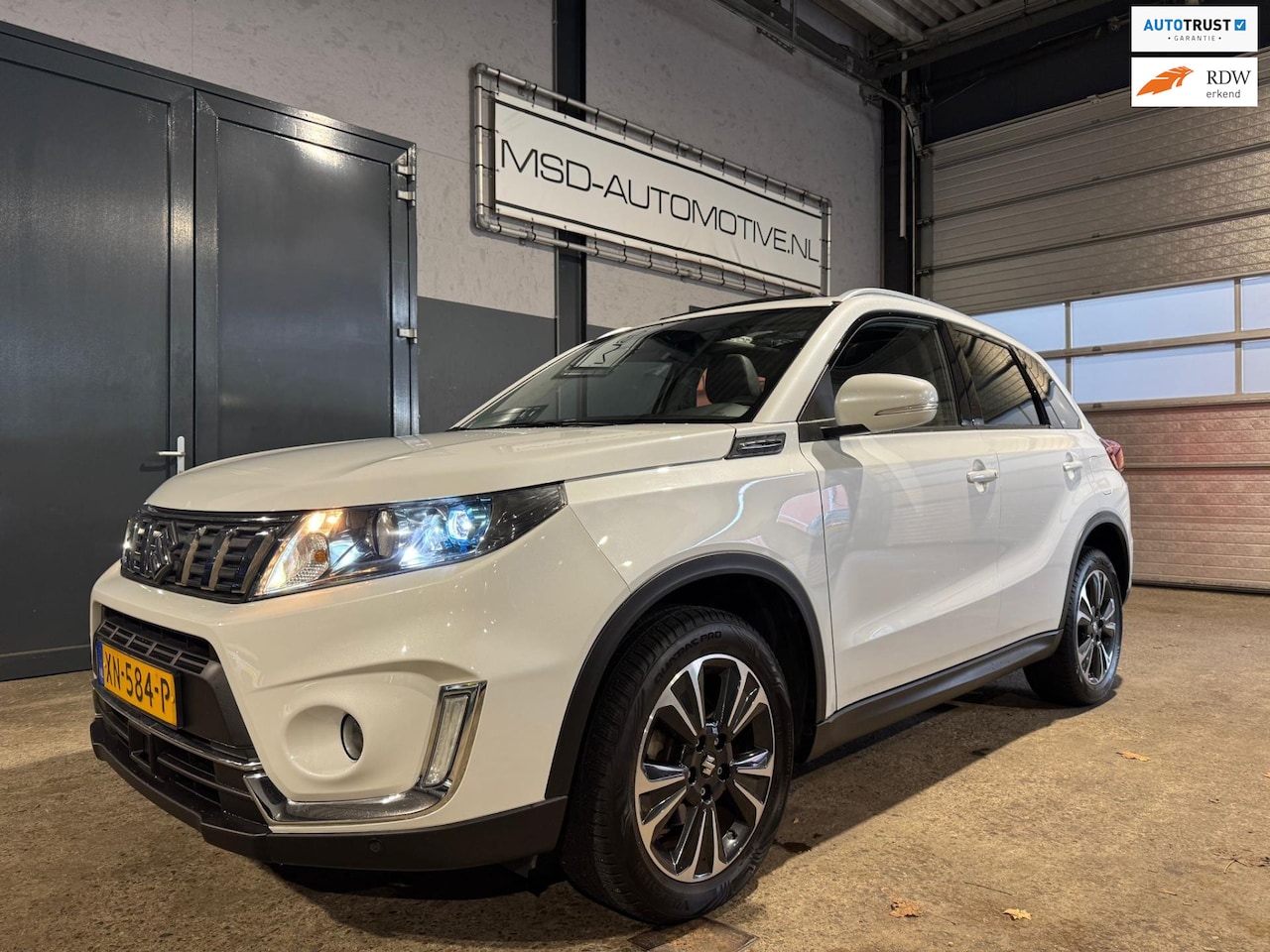 Suzuki Vitara - 1.0 Boosterjet Stijl Panoramadak Stoelverwarming NAP - AutoWereld.nl