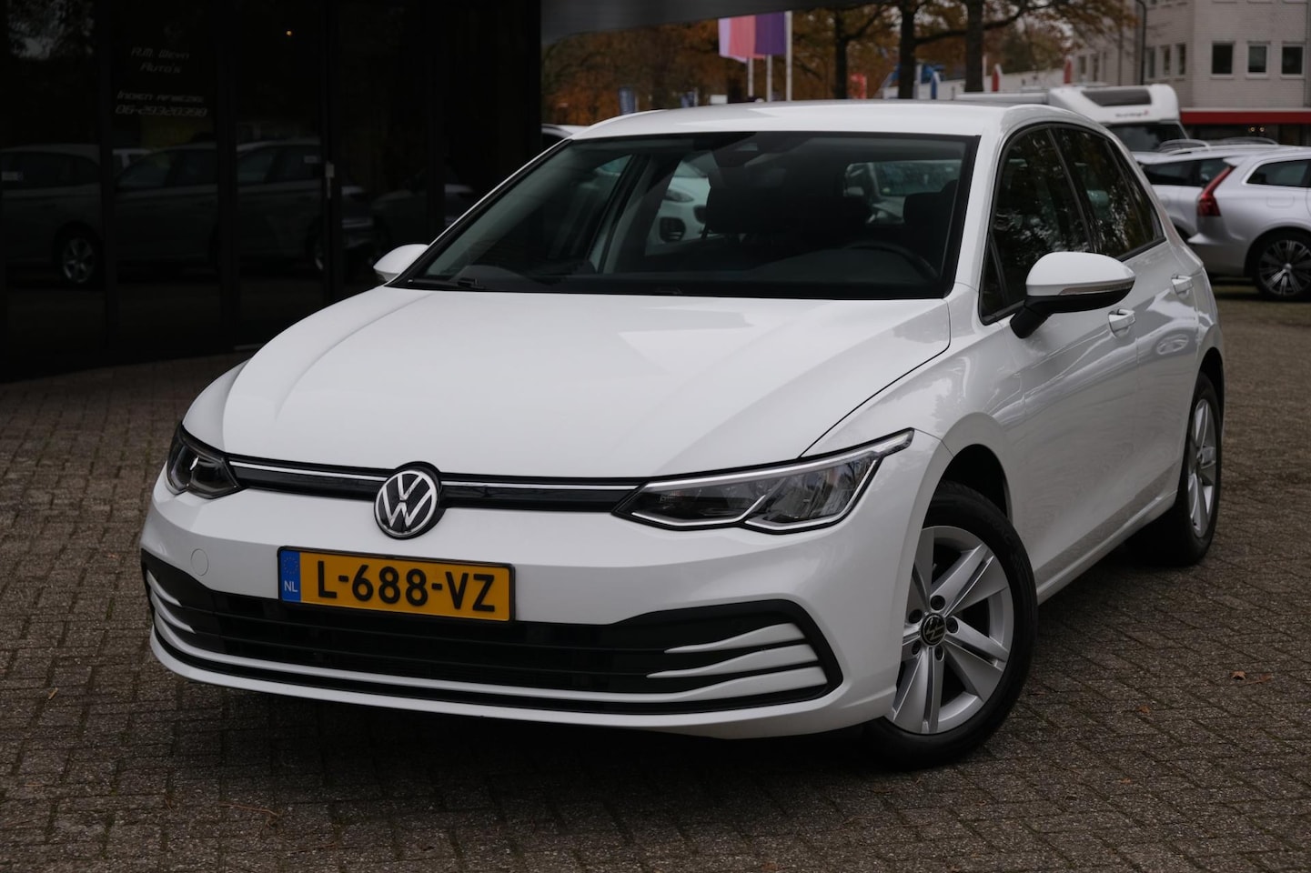 Volkswagen Golf - 1.0 TSI Life/ACC/Winterpakket/Carplay/Sfeer/Lane - AutoWereld.nl